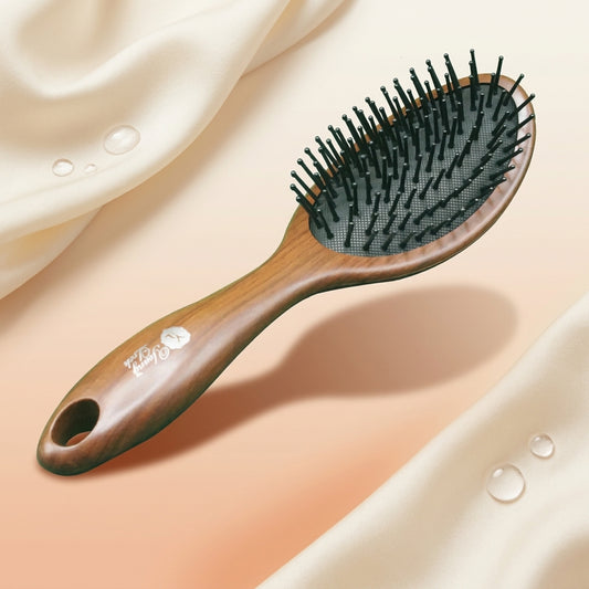 AI shoot - young-look-hair-brush-y-l-924