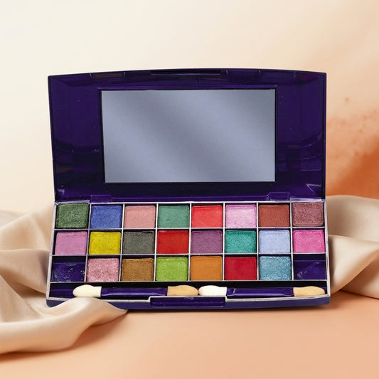 AI shoot - amelia-24-velvet-eye-shadow